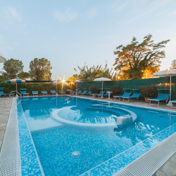 PROMO PRENOTA PRIMA! Residence Promenade Cattolica Sconti Fino Al 7%